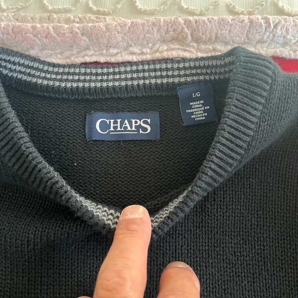 Chaps sweater. - Picture 3 of 5
